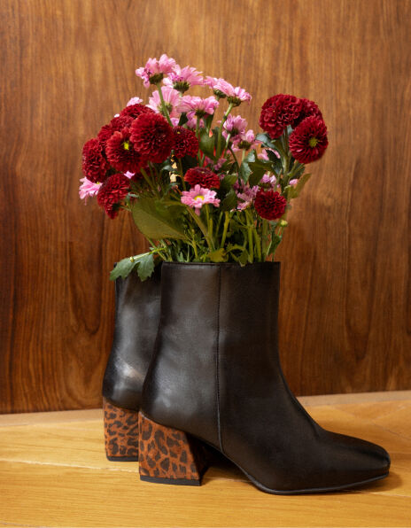 Boots noirs cuir talon motif léopard I.Code Boots noirs cuir talon motif léopard I.Code