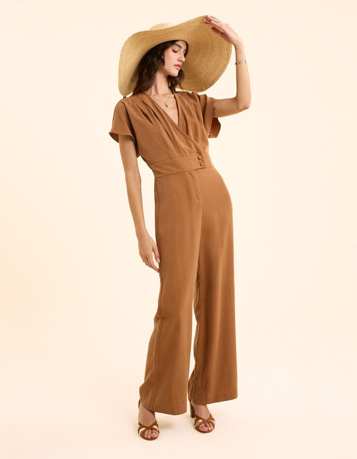 Wijde camel jumpsuit met brede wikkelkraag I.Code-1 Wijde camel jumpsuit met brede wikkelkraag I.Code-1