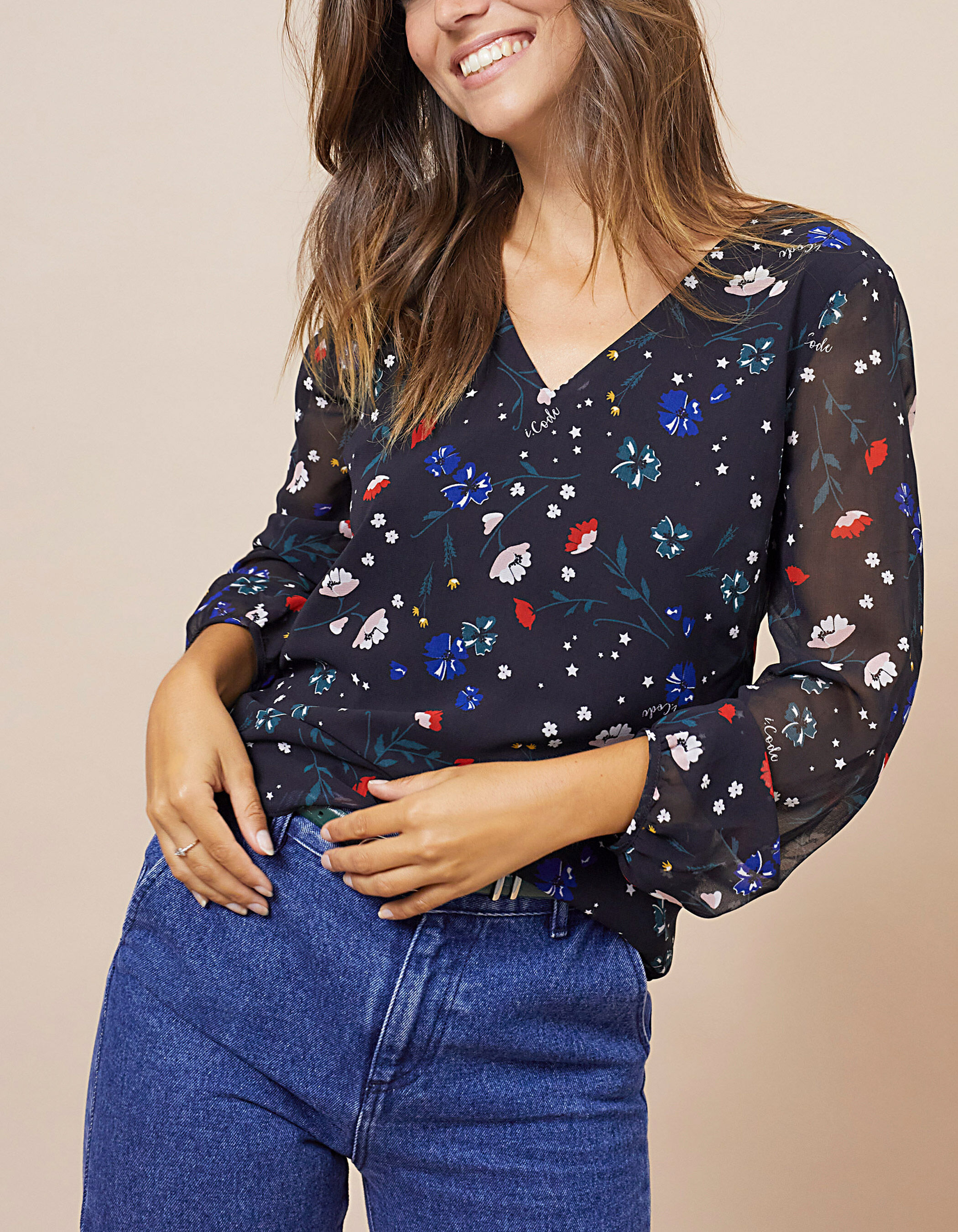 Blusa negra estampada flores online