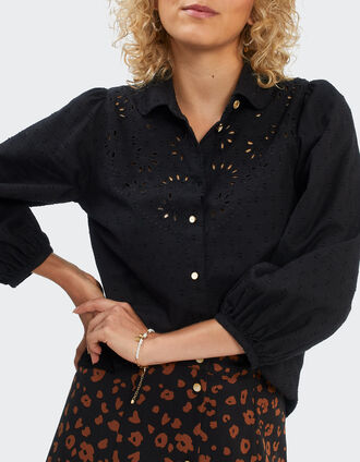 Chemise noire plastron broderie anglaise I.Code 