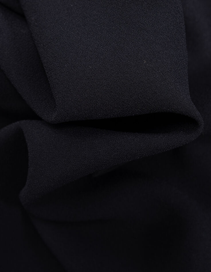 Shorts negros maxi bolsillos y vueltas I.Code-9 Shorts negros maxi bolsillos y vueltas I.Code-9