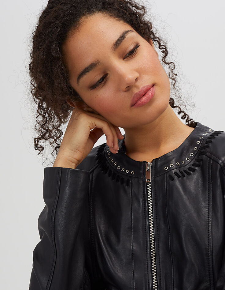 Chaqueta negra de cuero con recortes de fantasía-2