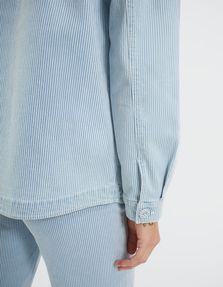 Blaue Jacke mit schmalen weißen Streifen I.Code-3