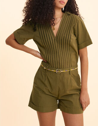 Combi-short kaki avec ceinture brod&eacute;e I.Code