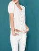 Top blanc cassé à boutons fleurs I.Code-1