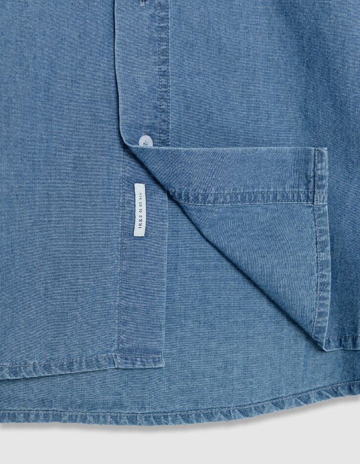 Blaues Chambray-Hemd f&uuml;r Herren mit asymmetrischer Tasche-10