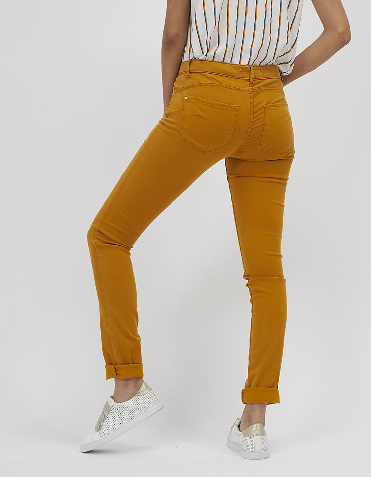 Vaquero slim cúrcuma I.Code-3 Vaquero slim cúrcuma I.Code-3