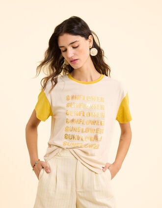 Ecru T-Shirt mit gelben Ärmeln und Schriftzug I.Code