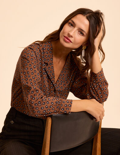 Blusa camel flores negras I.Code