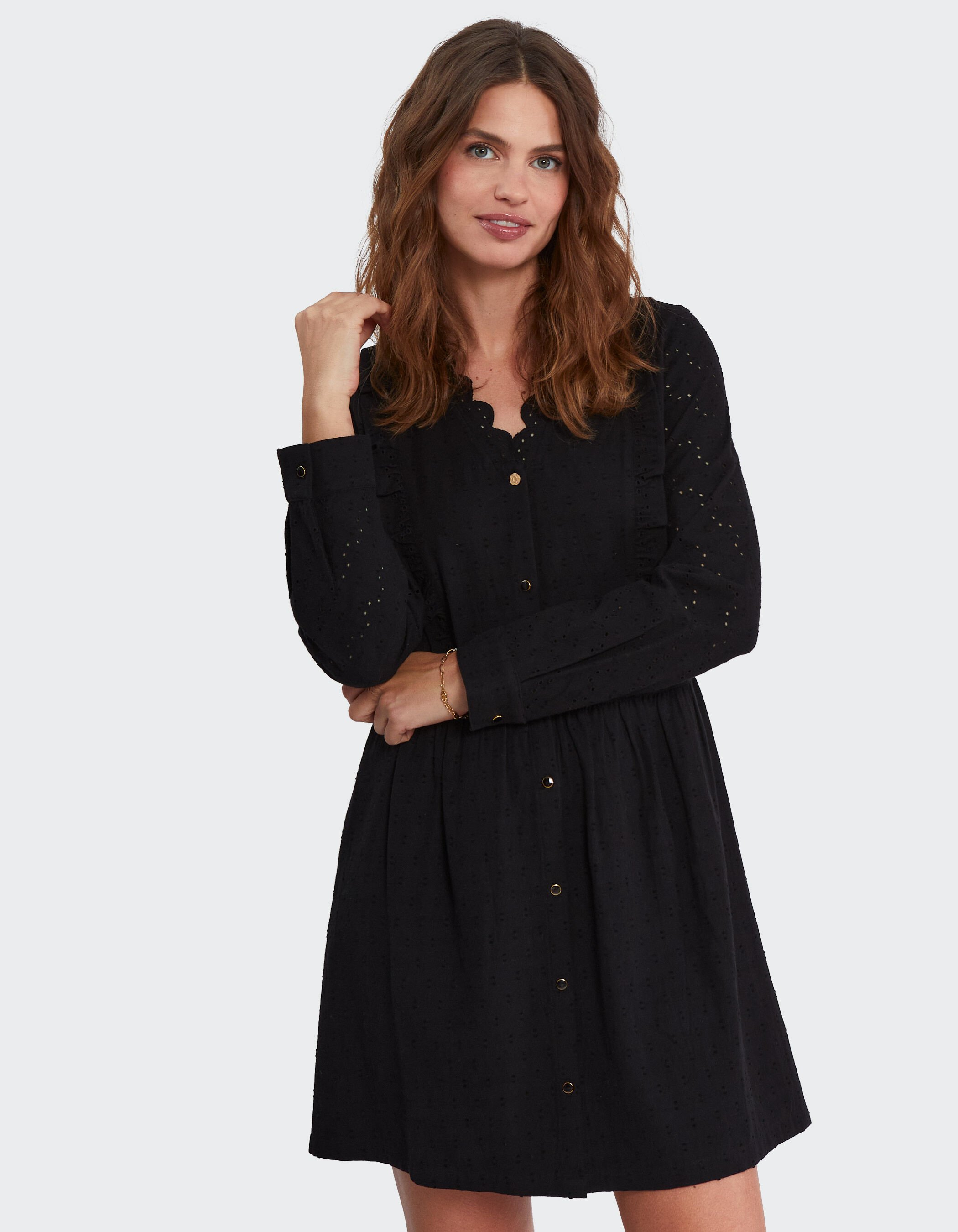 Robe broderie noire deals
