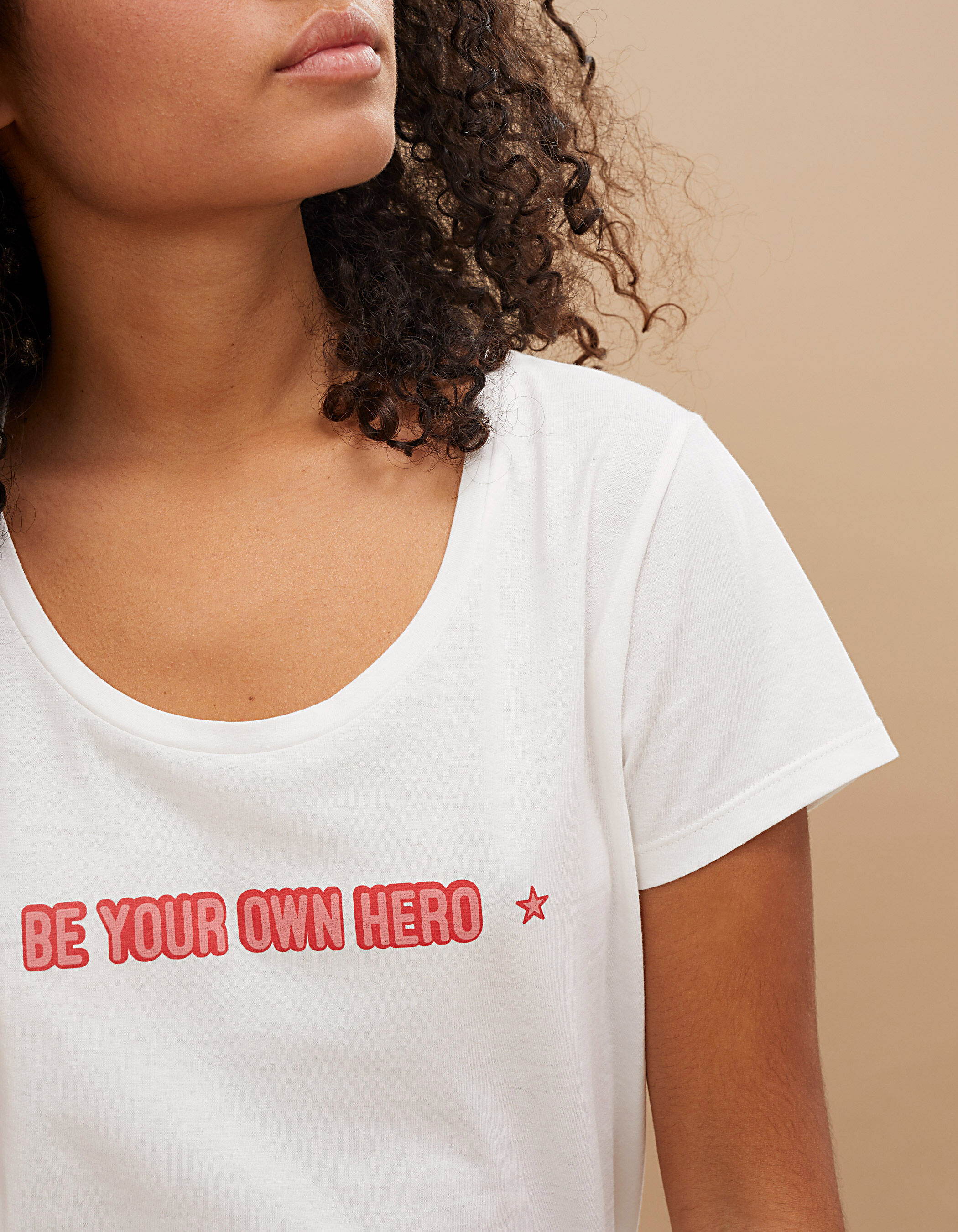 Wit shirt tekst deals
