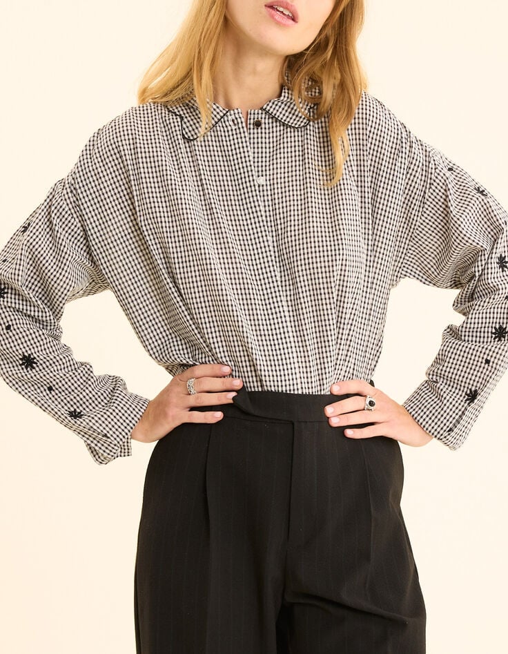 Ecru shirt with gingham pattern and embroidered flower sleeves I.Code-2