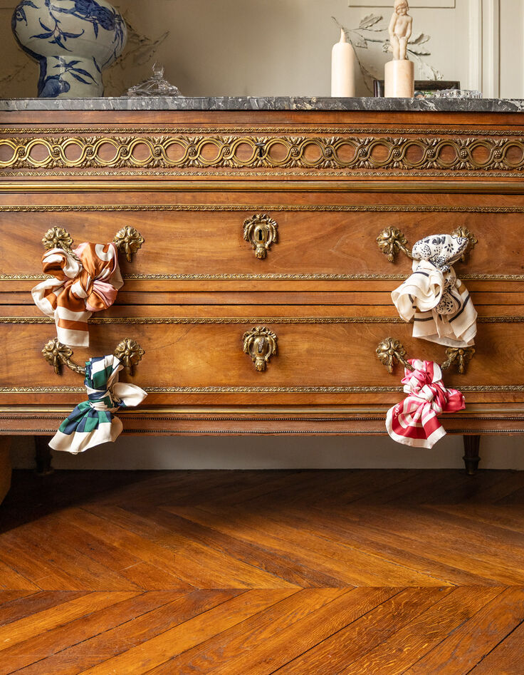 I.Code ecru scarf with green and blue stripes-7