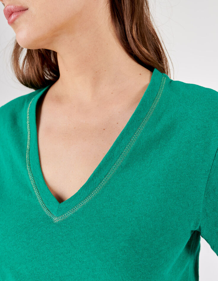 Tee-shirt vert à col V couture dorée I.Code-3 Tee-shirt vert à col V couture dorée I.Code-3