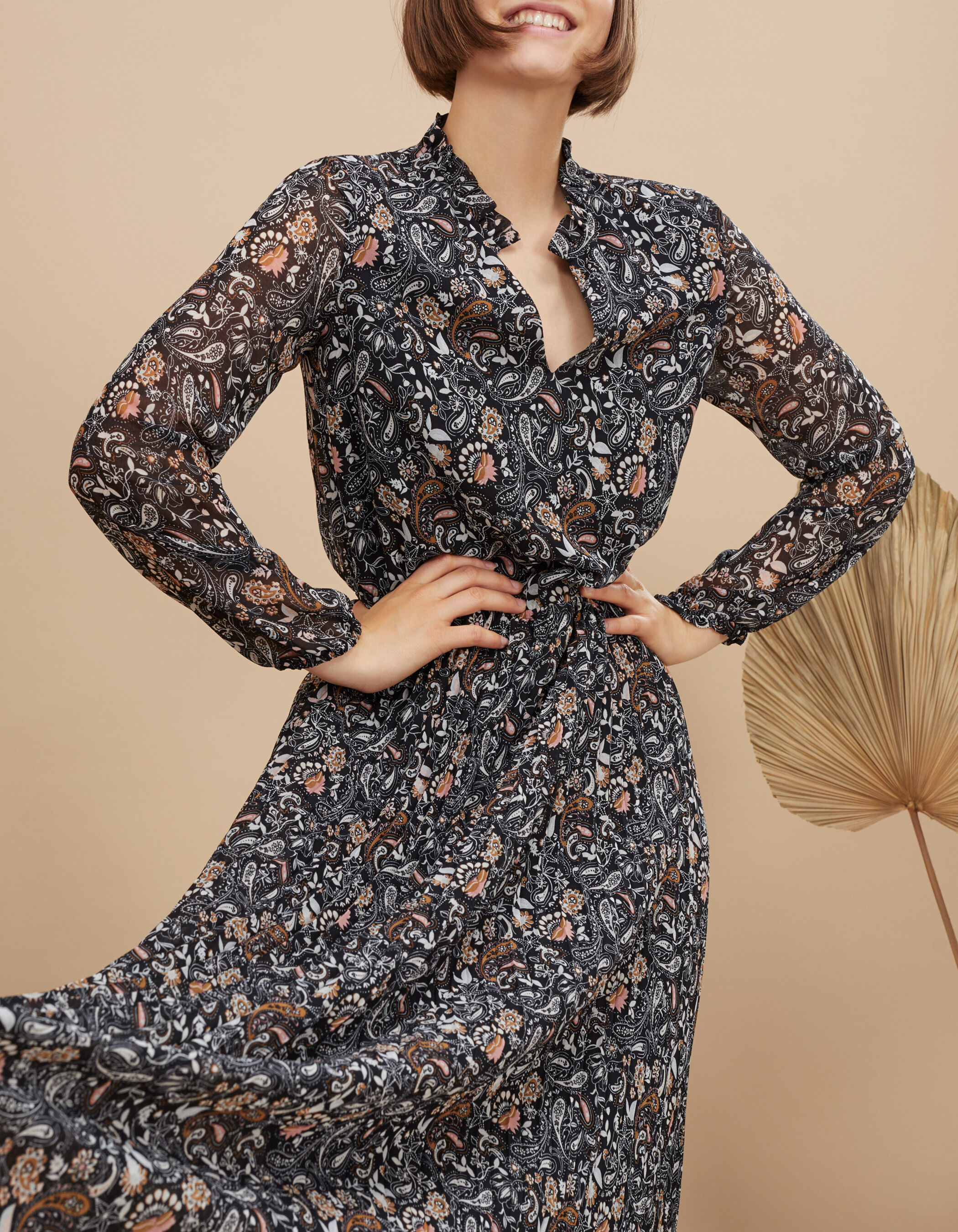 Zwarte jurk met bloemen cheap