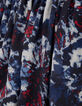 Kurzer, marineblauer Recycling-Damenrock mit Batikblumen-9
