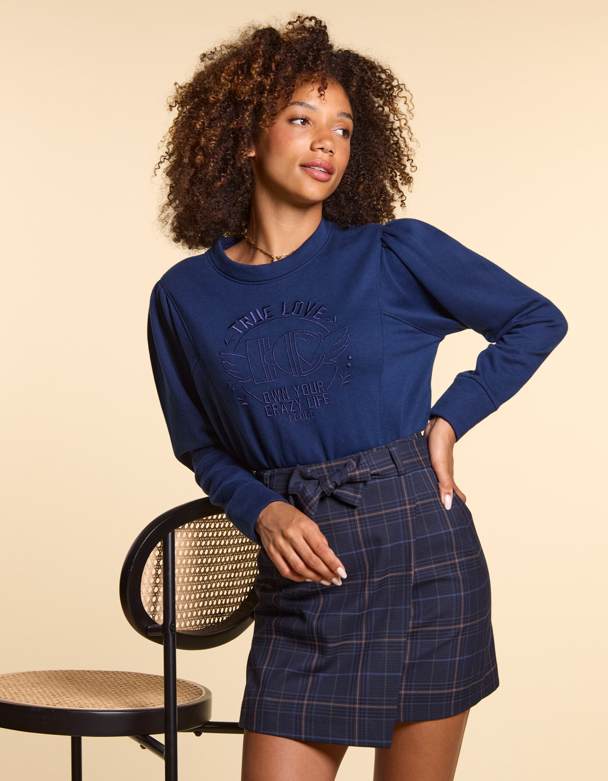Sweat bleu marine broderie message I.Code