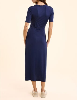 Ceremonial dress and outfit for Women | I.Code
