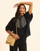 Schwarze Bluse, Puffärmel, bestickte Frontblende I.Code-1