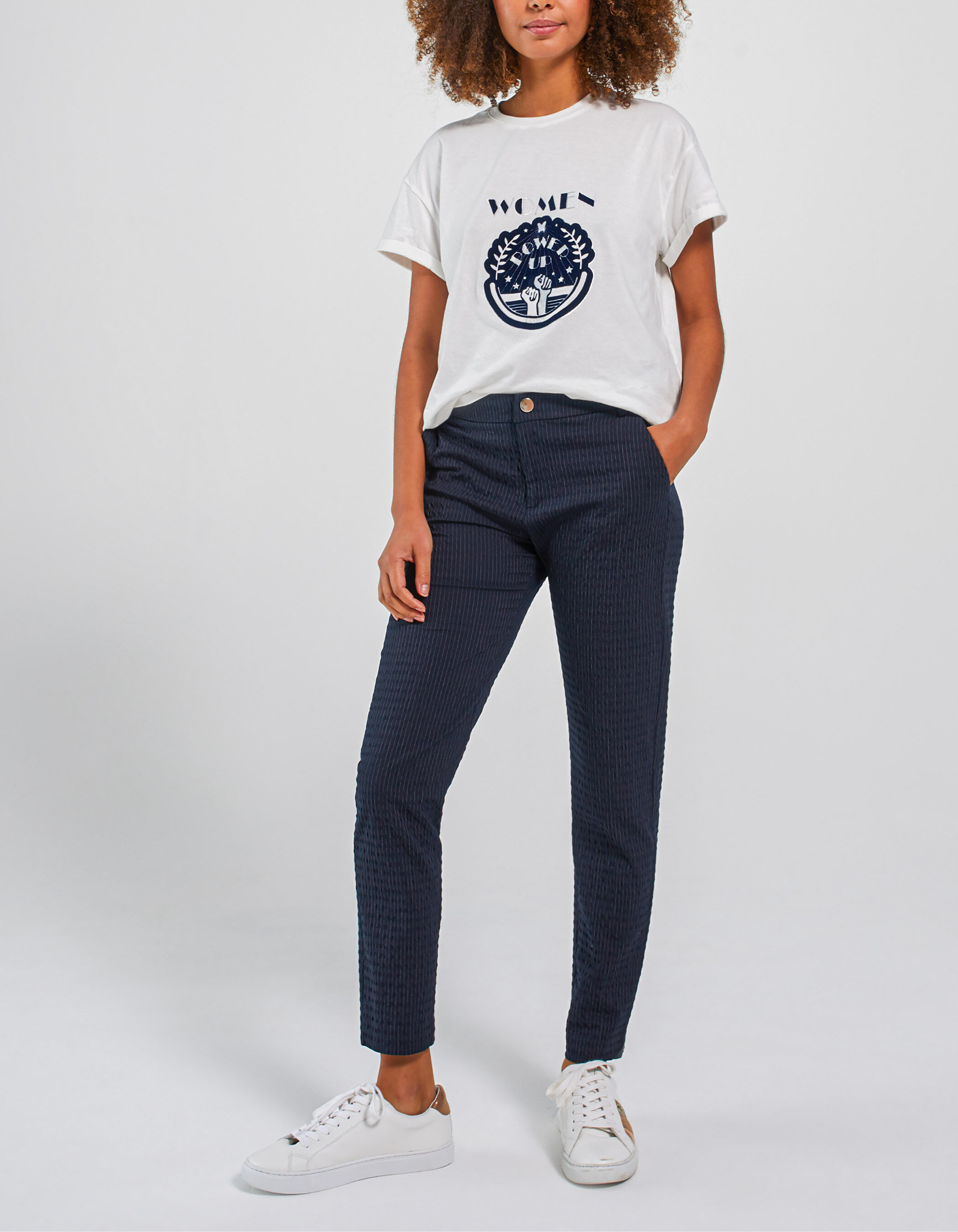 Pantalon de rayas con tenis outlet