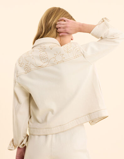 Jeansjacke in Ecru mit ockerfarbenen Nähten I.Code