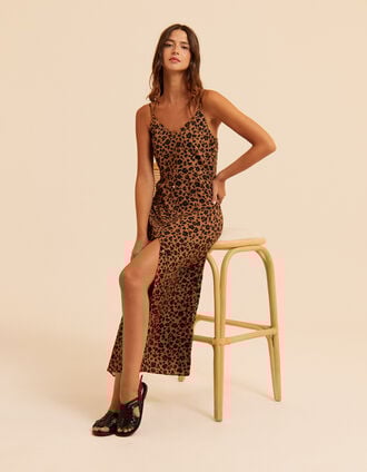 Langes Kleid mit Leopardenmuster und schmalen Trägern I.Code