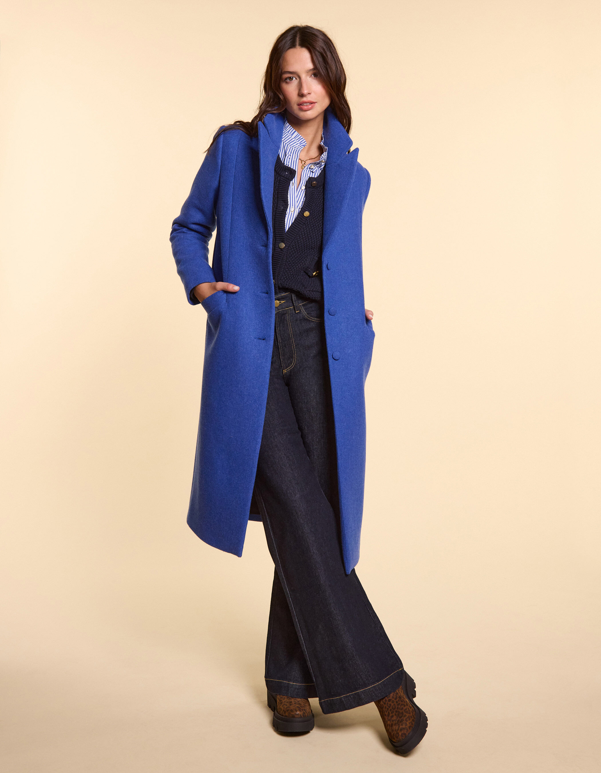 Manteau long bleu celeste I.Code