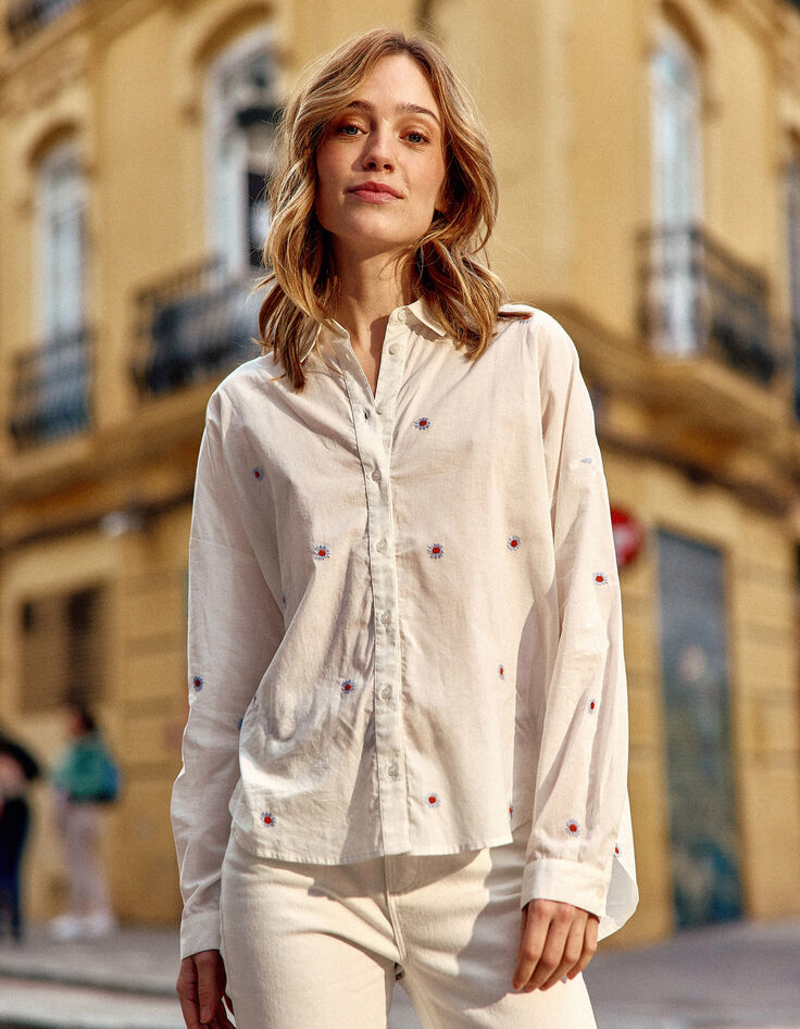 Camisa blanca con bordado de flores I.Code-4