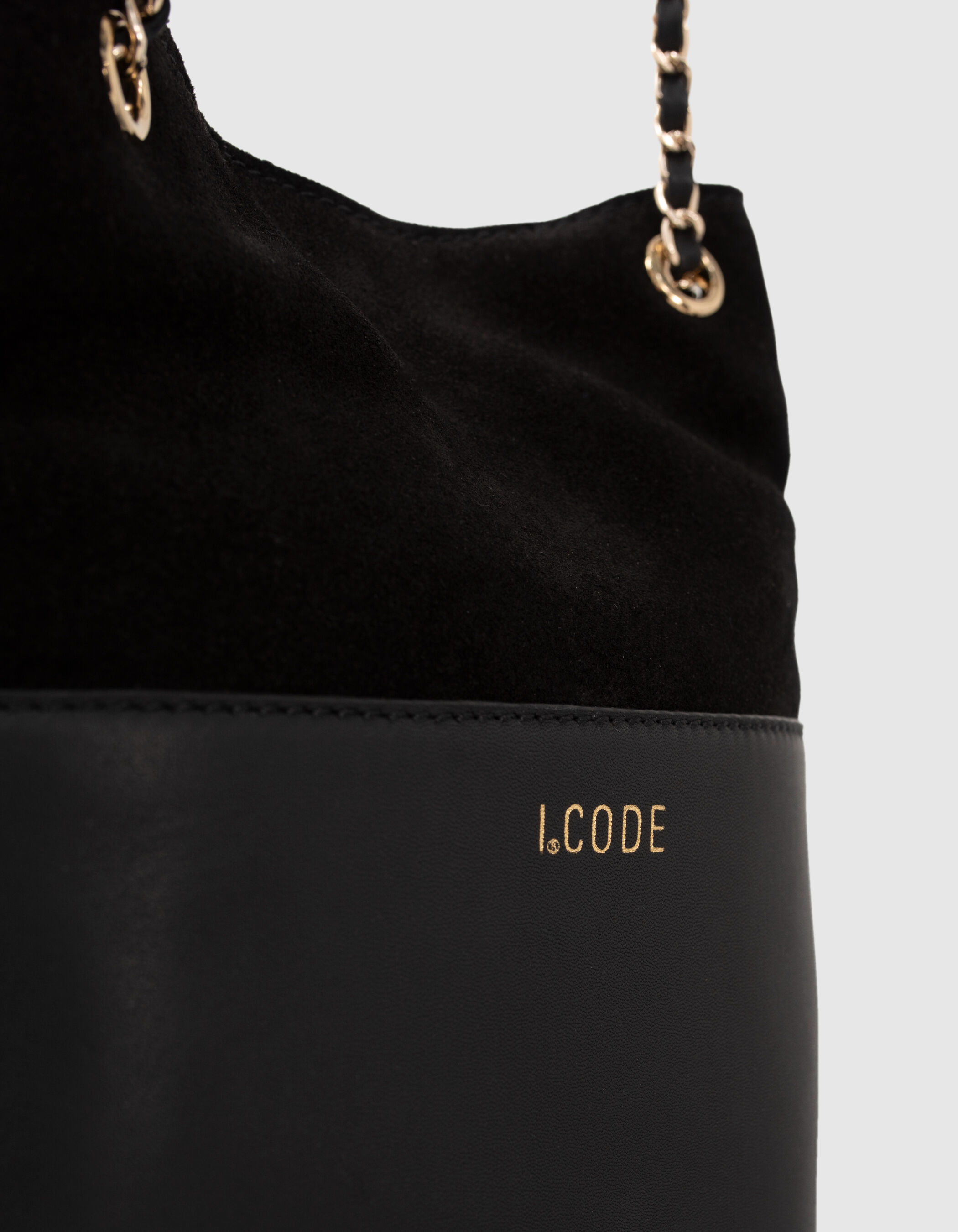 Sac seau noir en cuir I.Code