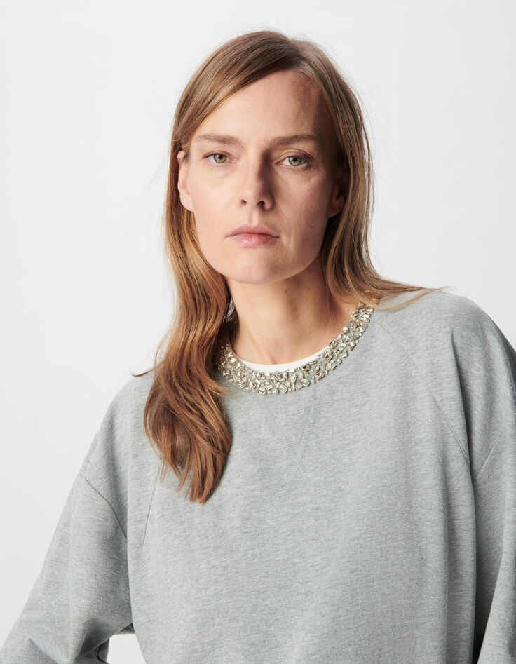Graues Sweatshirt mit Juwelenausschnitt in &Uuml;bergr&ouml;&szlig;e Damen-4