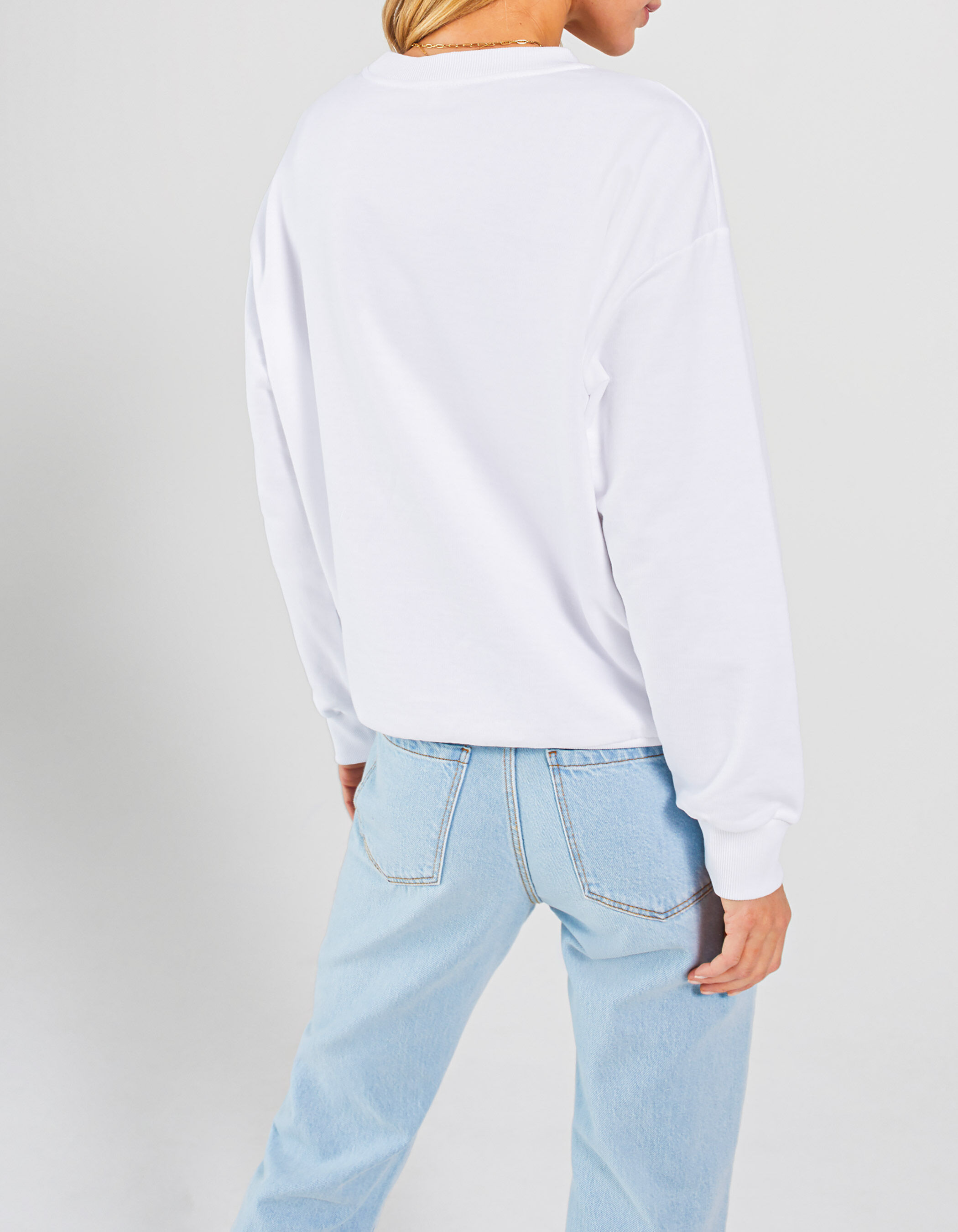Gebroken witte sweater hart en geborduurde tekst I.Code