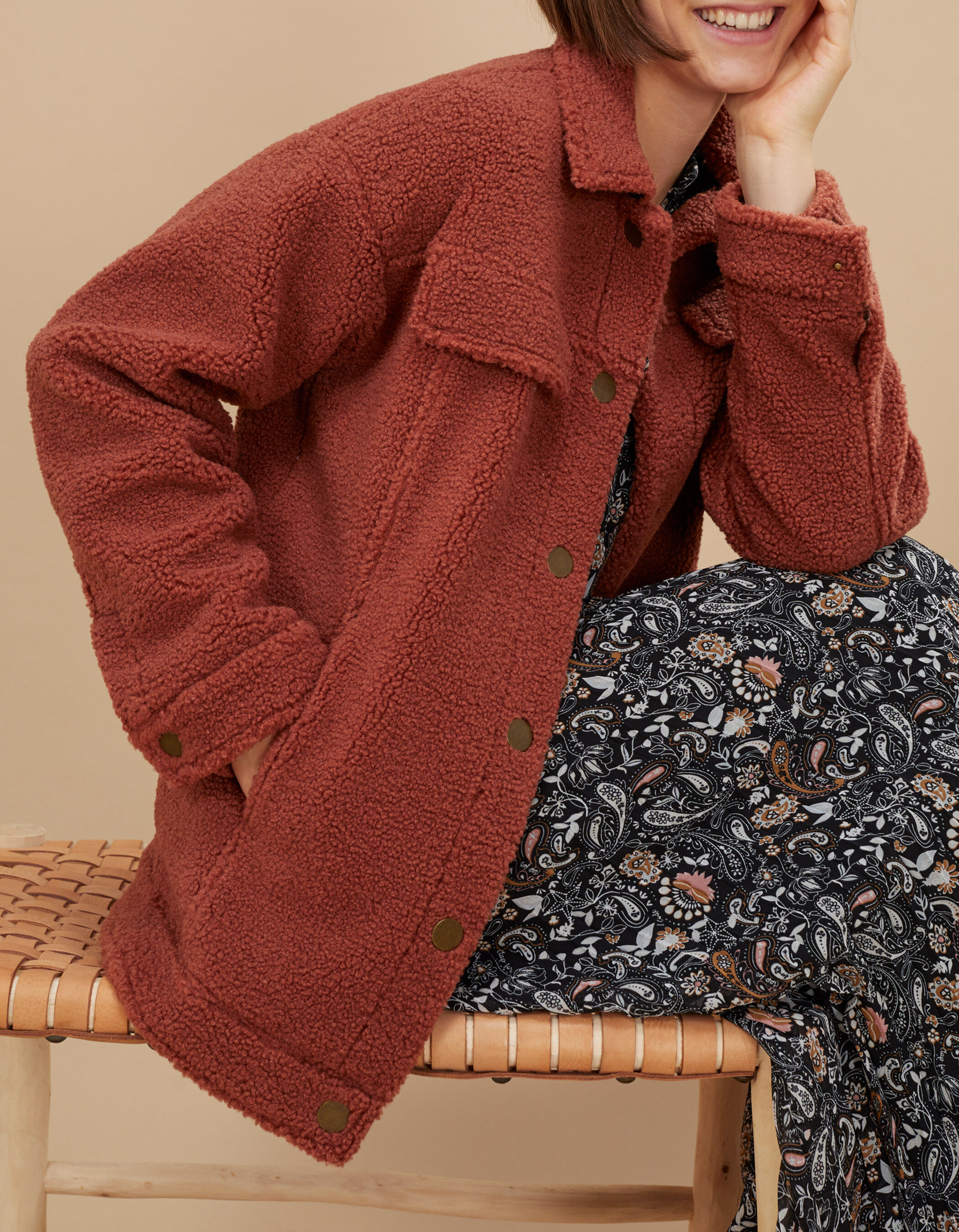 Manteau bois de rose en bouclette I.Code