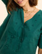 Top vert broderie anglaise boutonnage crois&eacute; I.Code-3