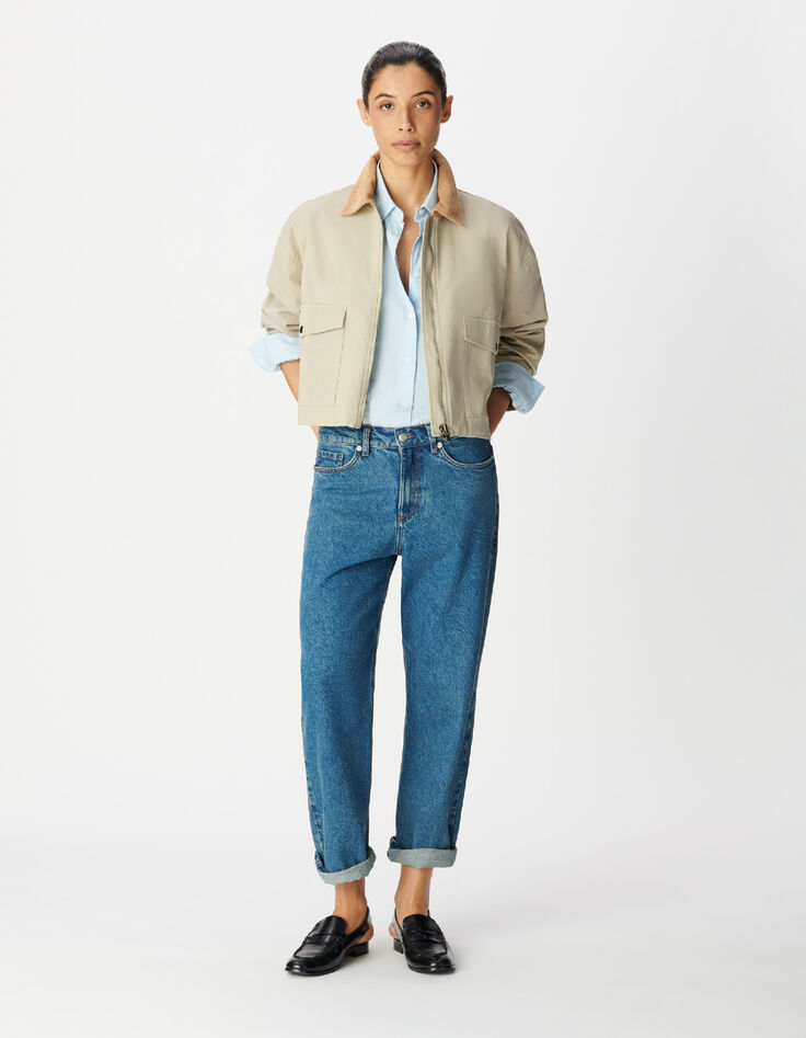 Beigefarbene Jacke in &Uuml;bergr&ouml;&szlig;e mit Samt-Details f&uuml;r Damen-1