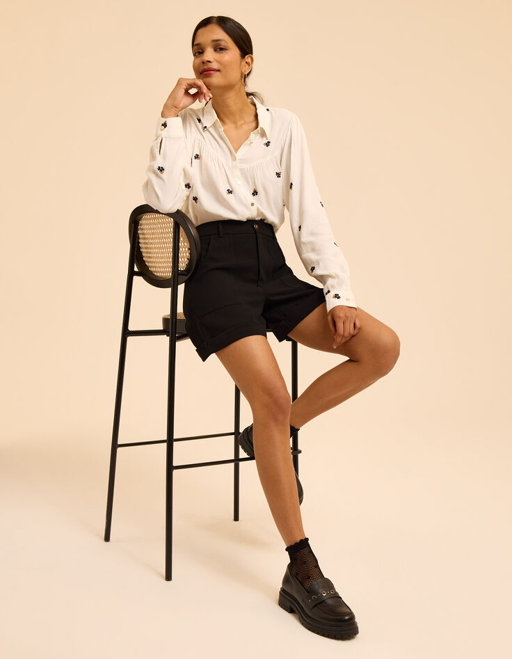 Shorts negros maxi bolsillos y vueltas I.Code-1 Shorts negros maxi bolsillos y vueltas I.Code-1