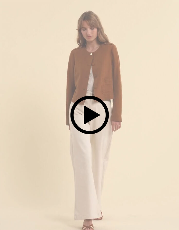 Chaqueta de traje corta cuadrada camel I.Code-9