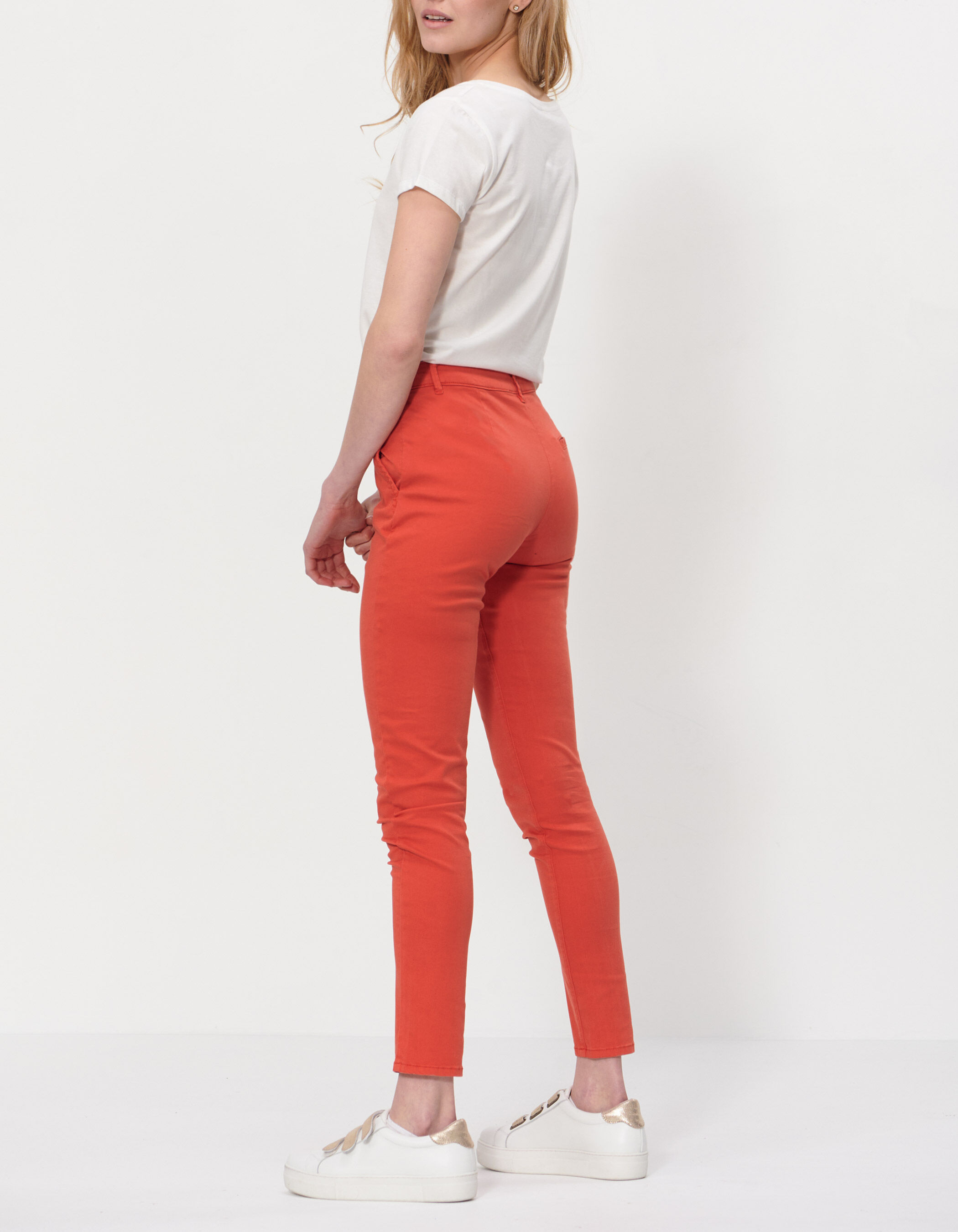 Pantalon chino spicy orange tachuelas I.Code