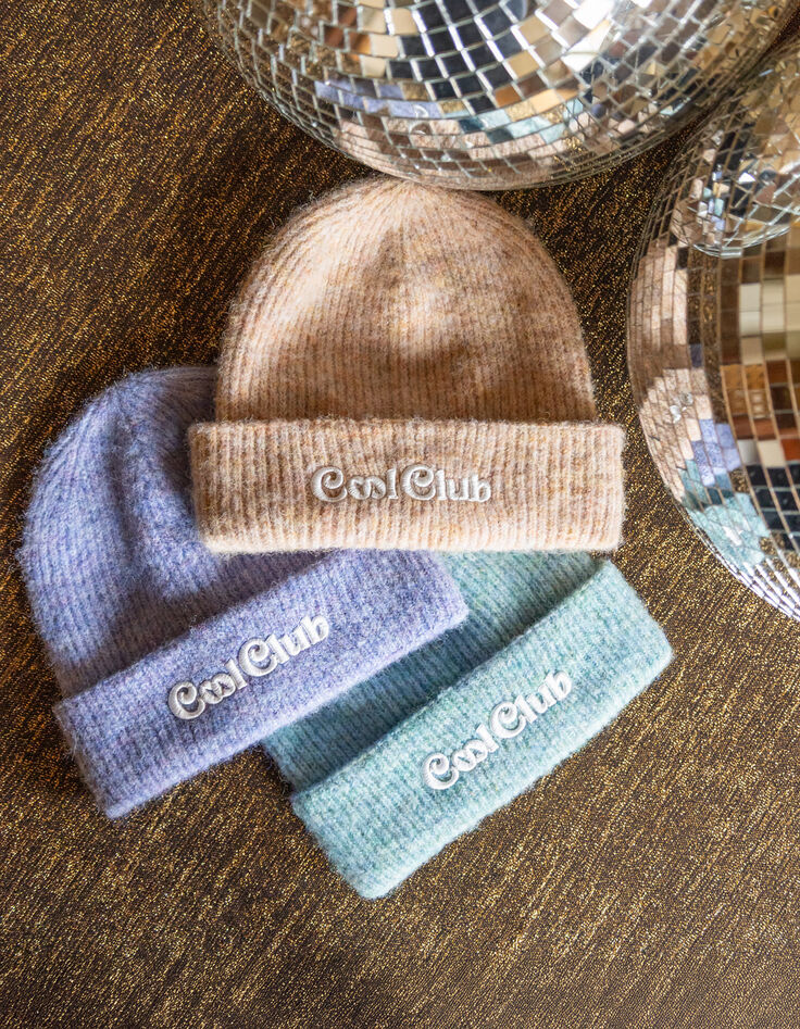 Gorro verde punto acanalado bordado I.Code-6