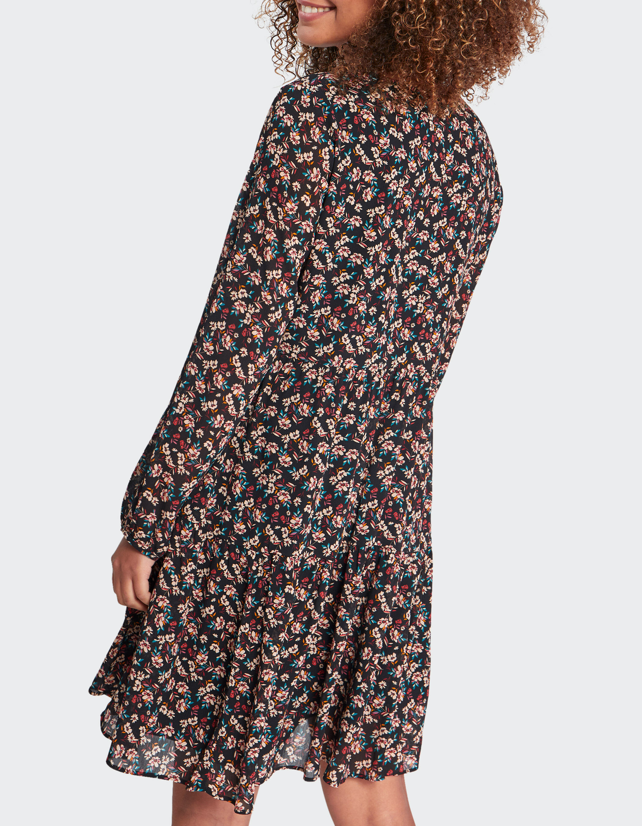 Robe noire imprimé fleuri best sale