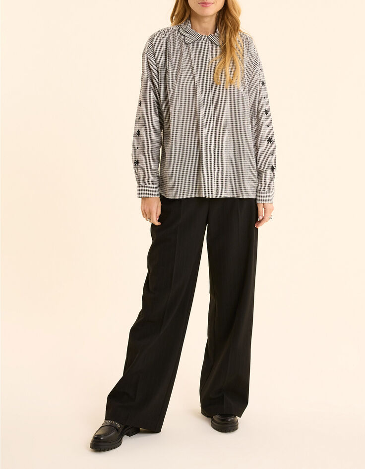 Ecru shirt with gingham pattern and embroidered flower sleeves I.Code-7