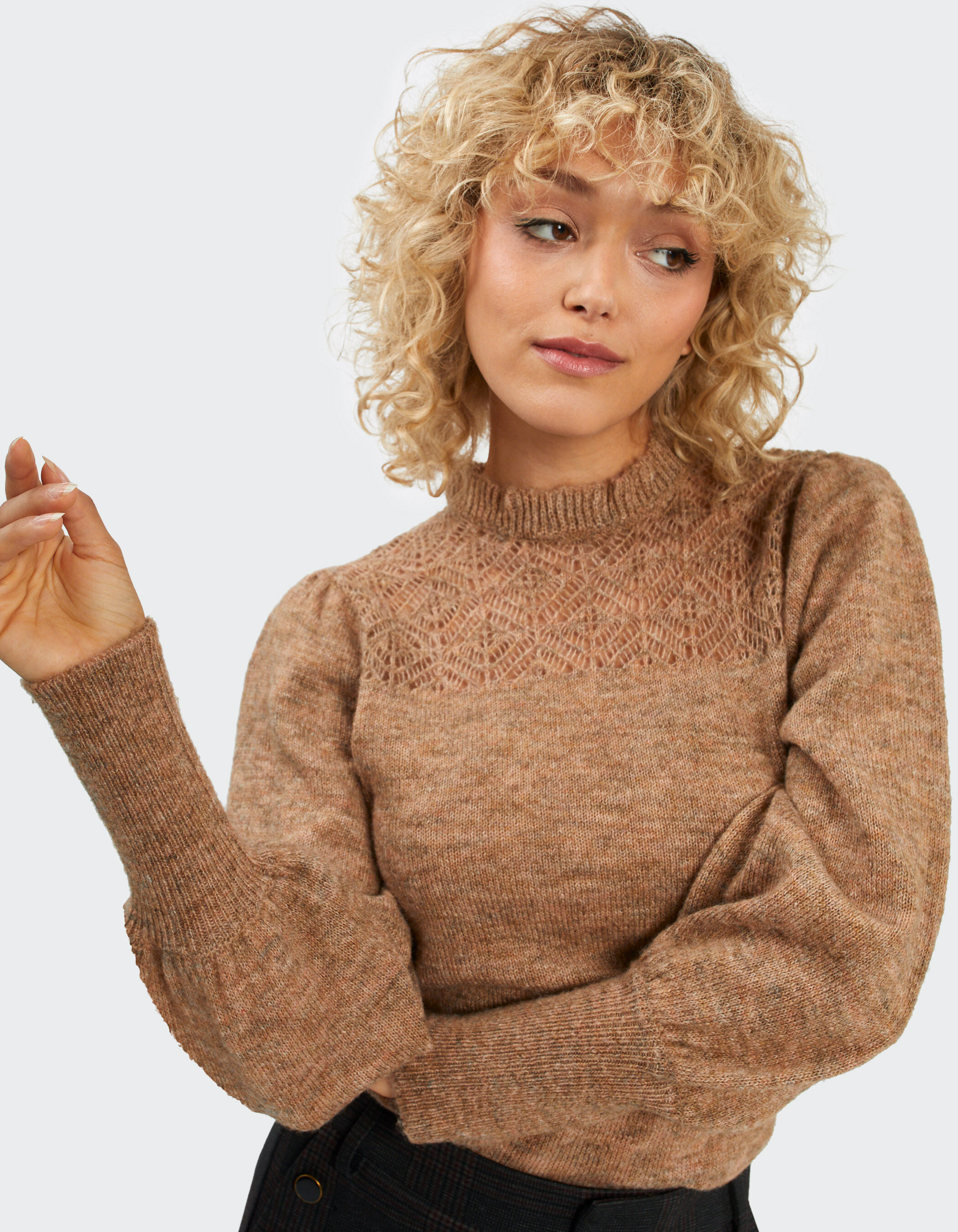 Pull discount collerette femme