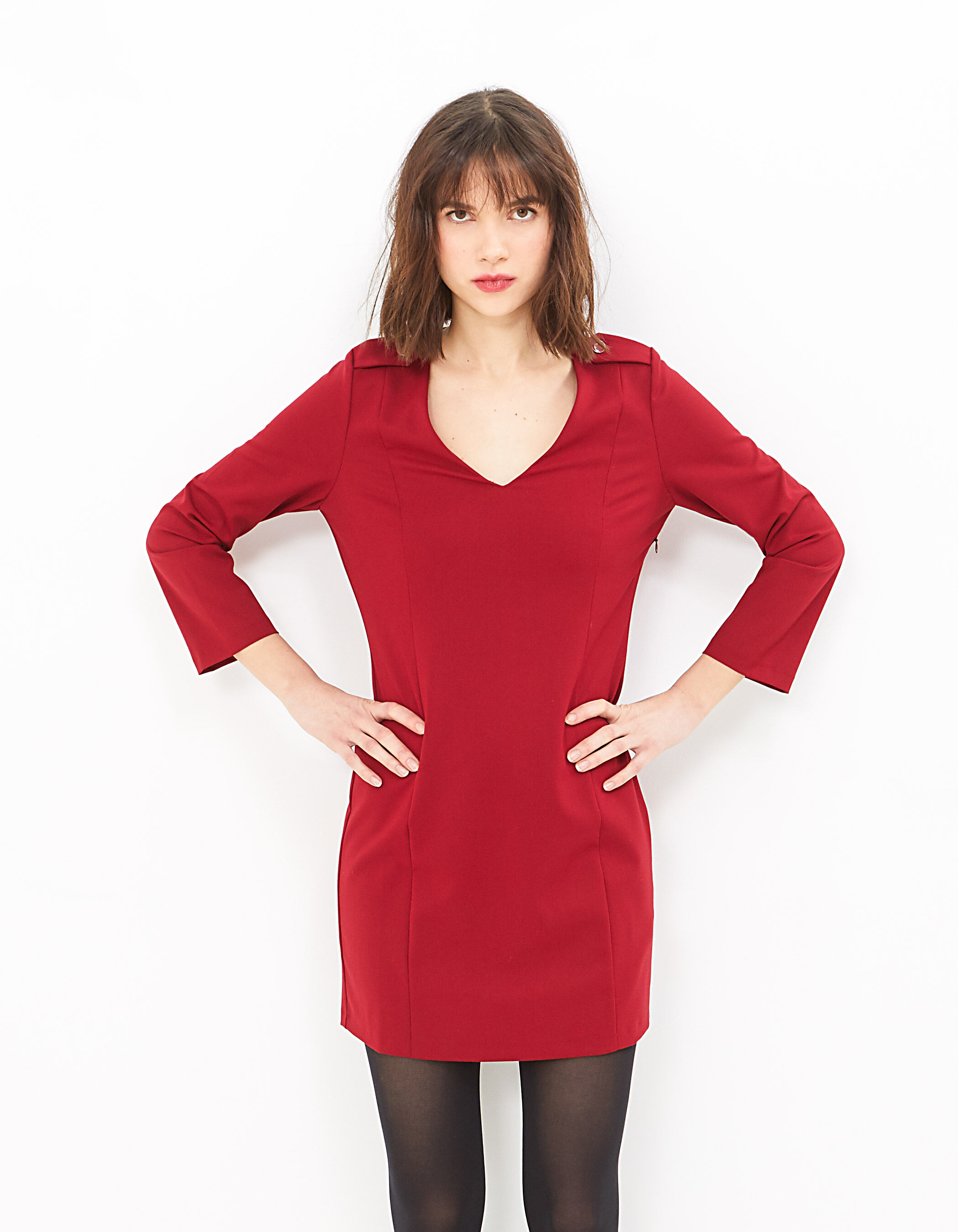 Vestido rojo profundo con hombreras con botones mujer