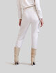 Kalkwei&szlig;e Damen-Cargohose aus Bio-Baumwolle mit G&uuml;rtel-3