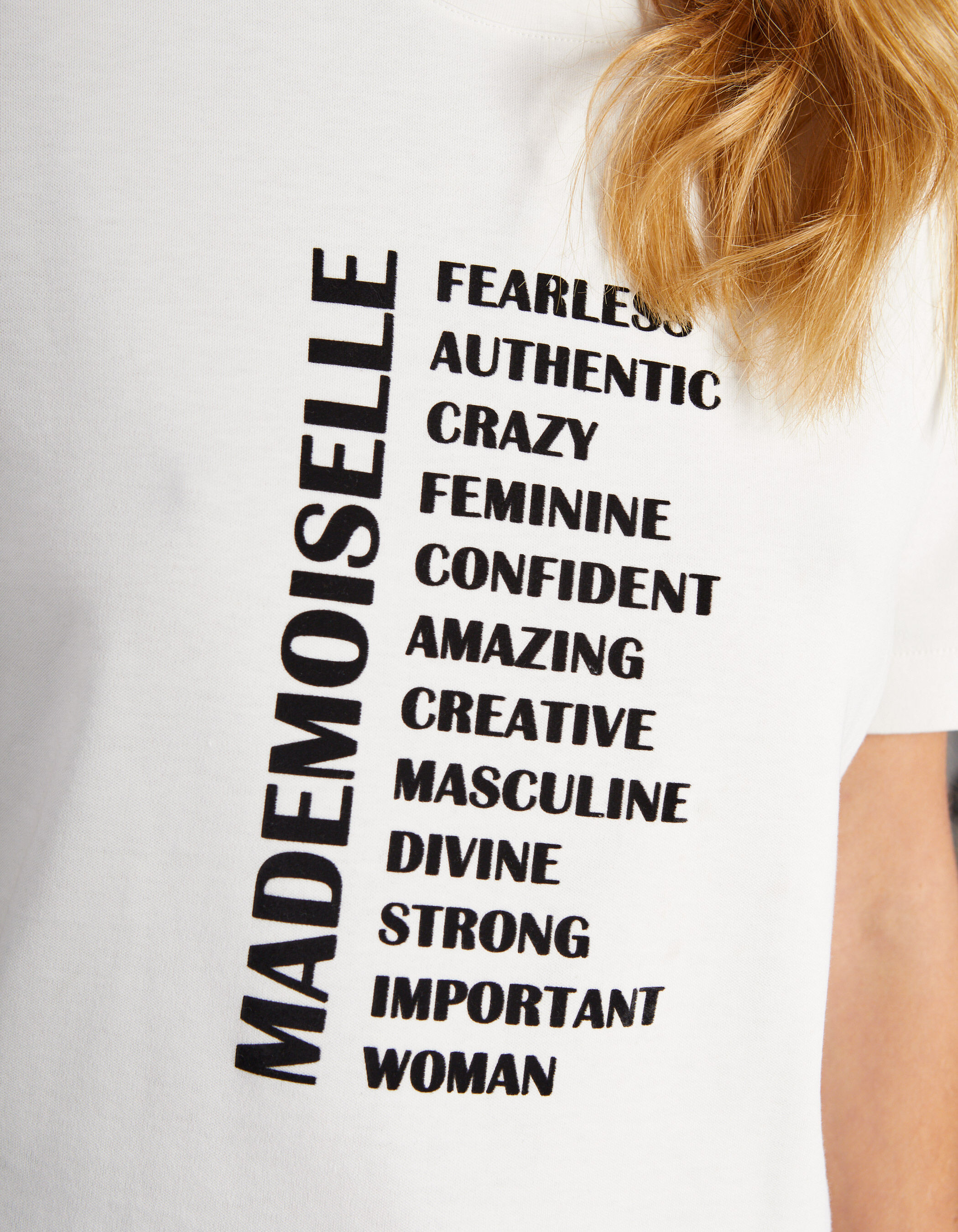 Wit t shirt met zwarte tekst shop