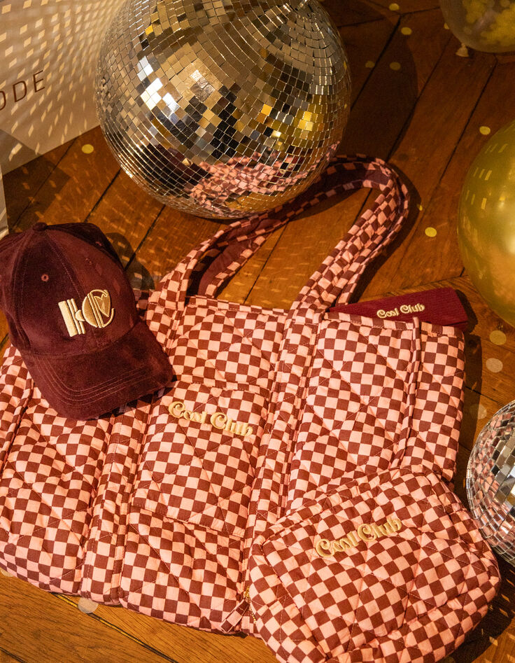 Gorra burdeos terciopelo bordado monograma I.Code-2