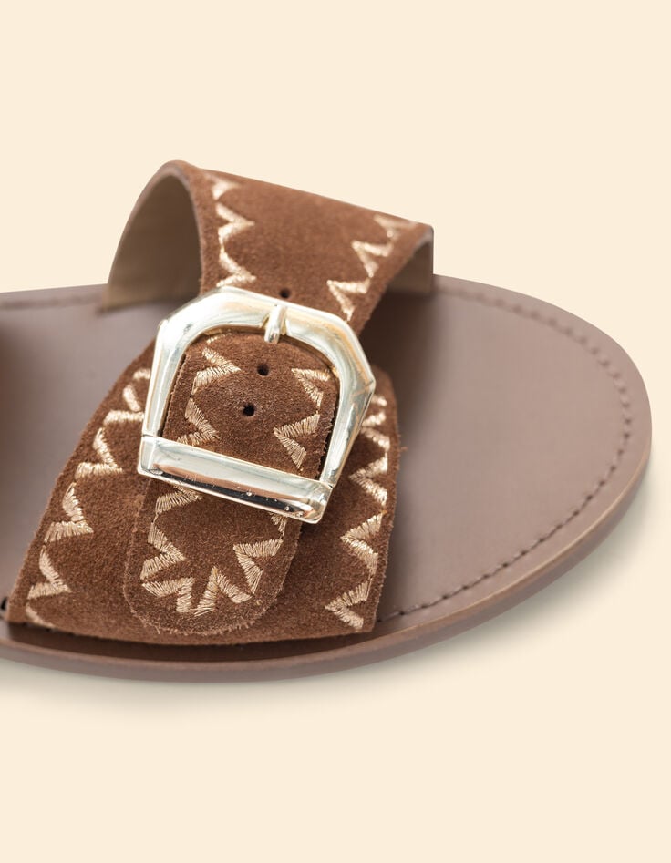 Camelbraune Flachsandalen, besticktes Veloursleder I.Code-4 Camelbraune Flachsandalen, besticktes Veloursleder I.Code-4