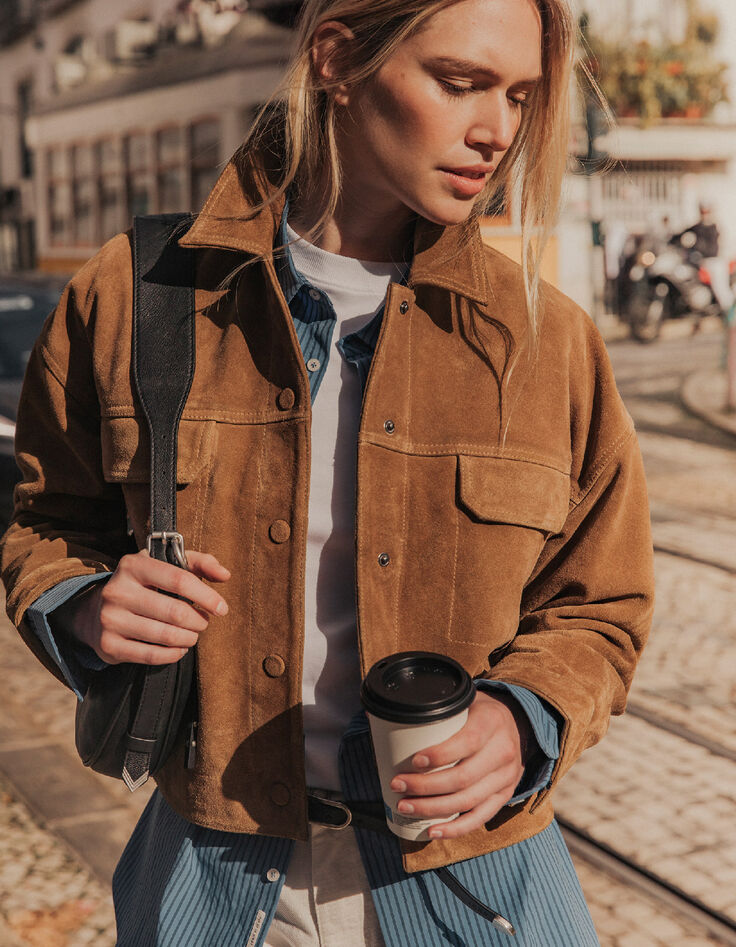 Veste courte oversize camel cuir velours Femme-5