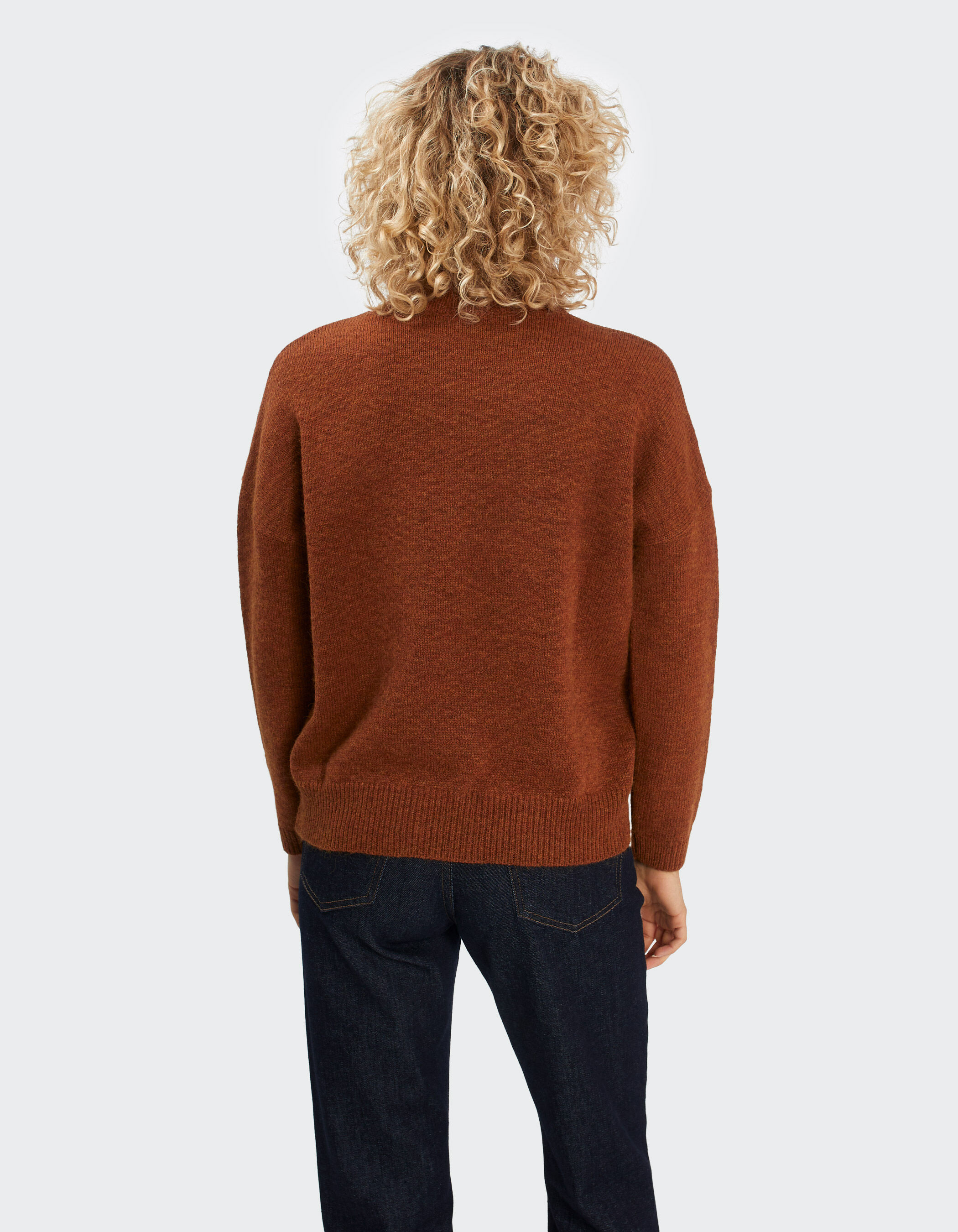 Pull marron foncé deals