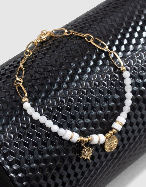 Goldfarbenes Armband mit Perlen und Charms I.Code