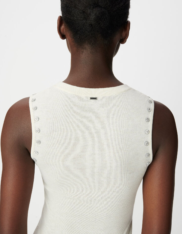 &Auml;rmelloser ecrufarbener Strickpullover f&uuml;r Damen mit Strasskn&ouml;pfen-5